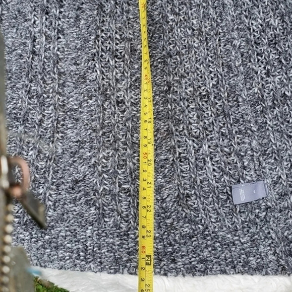 Aerie Gray asymmetrical.‎ cardigan S/P - Picture 7 of 11